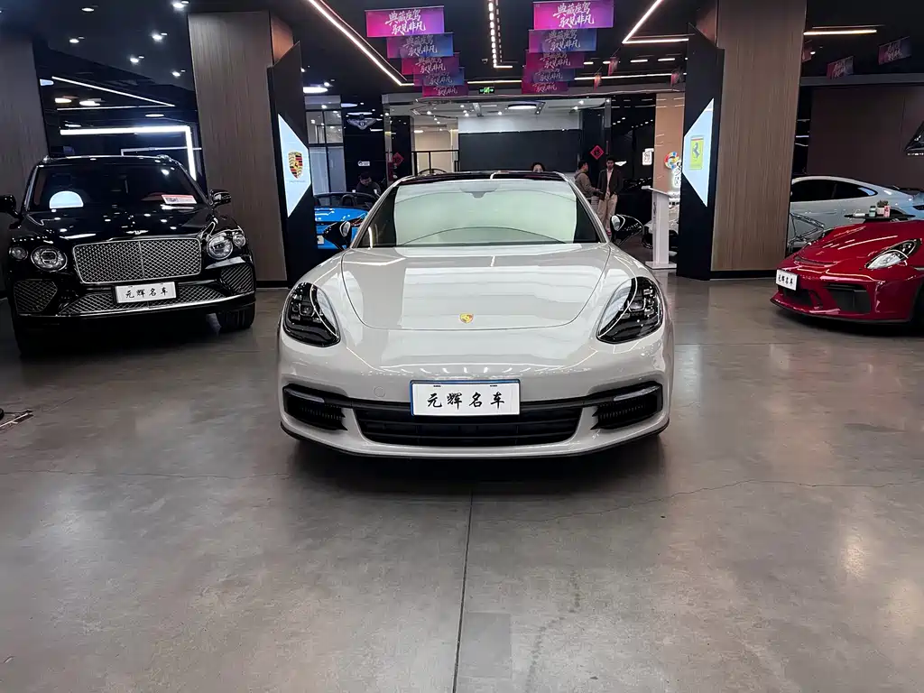 Porsche Panamera 2019