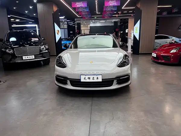 Porsche Panamera 2019