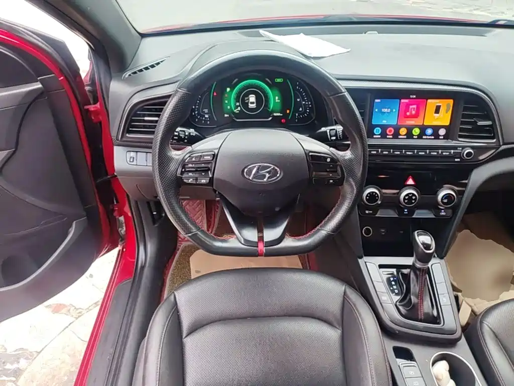 Hyundai Elantra 2019 — фото 11