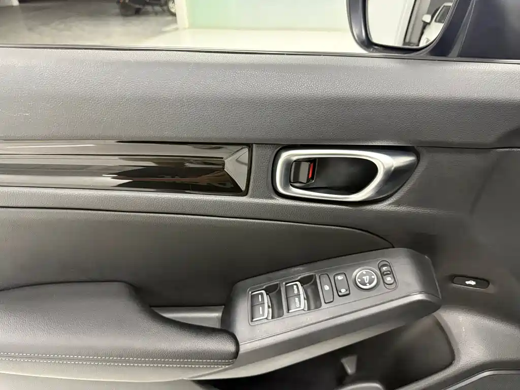 Honda Civic 2022 — фото 10