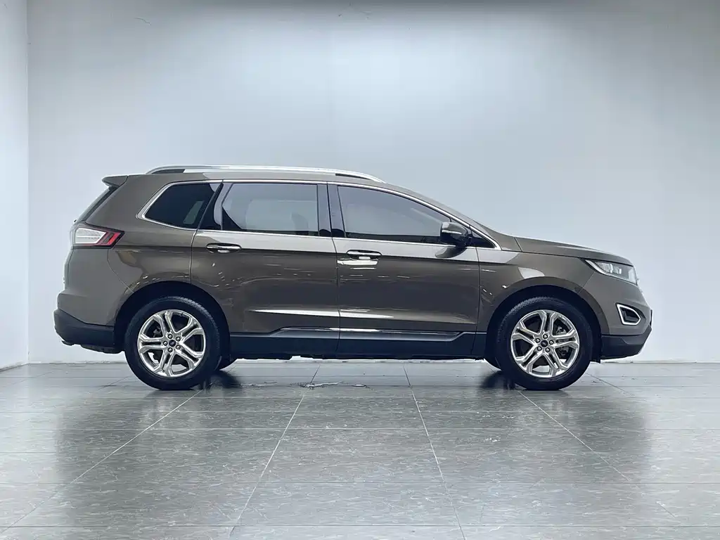 Ford Edge 2017 — фото 7