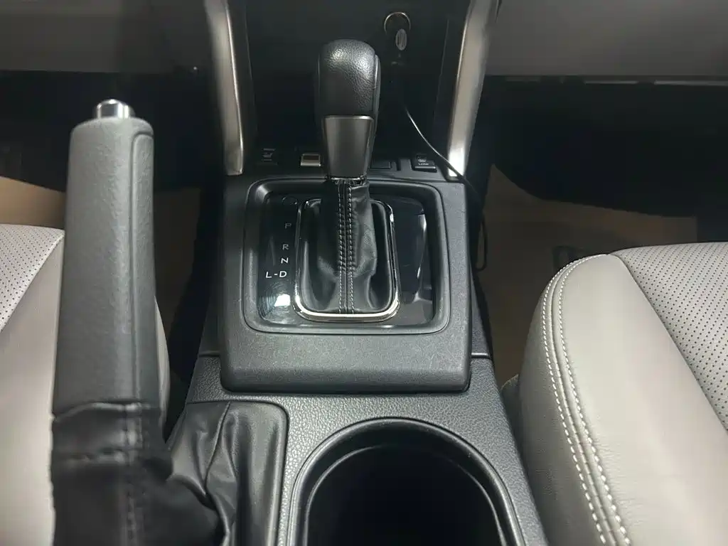 Subaru Forester 2014 — фото 15