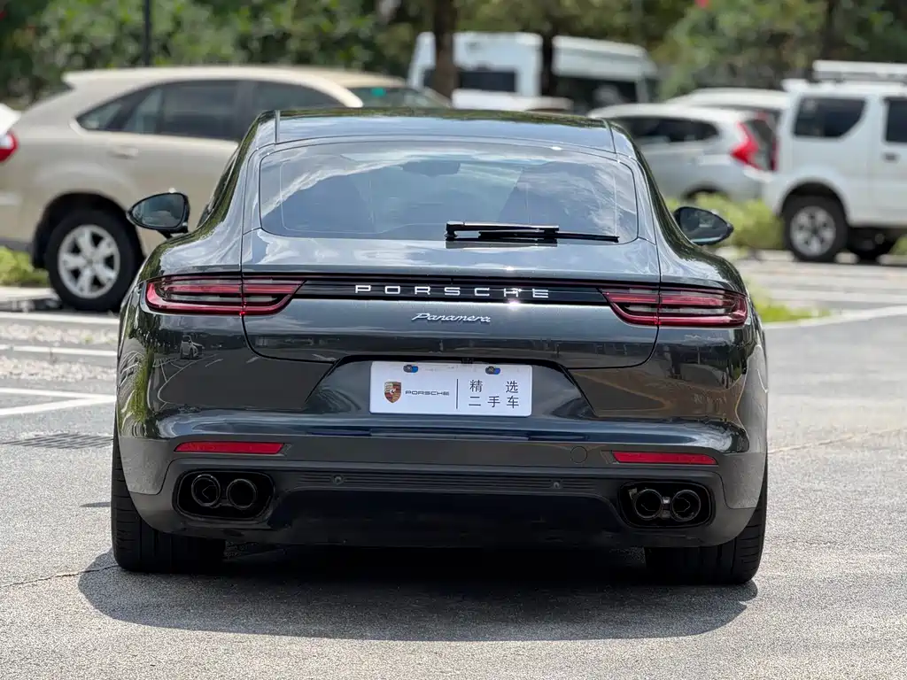 Porsche Panamera 2017 — фото 16