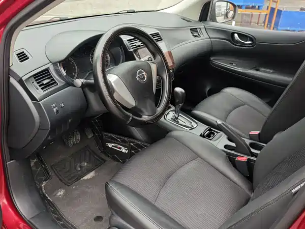 Nissan Tiida 2013