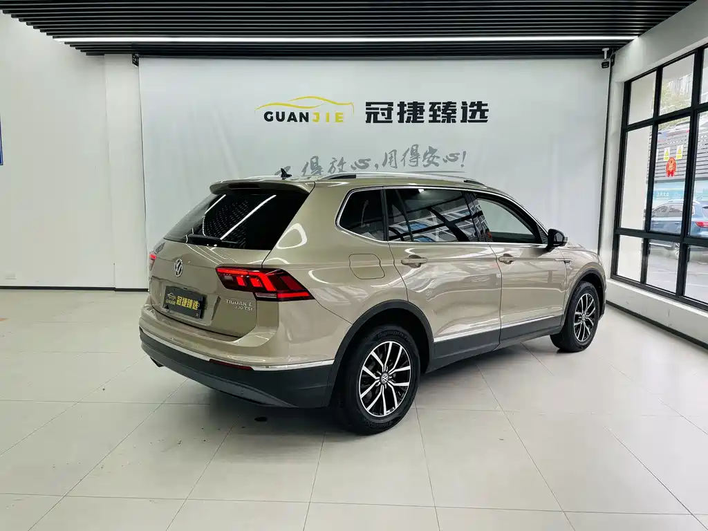 Volkswagen Tiguan L 2018 — фото 16