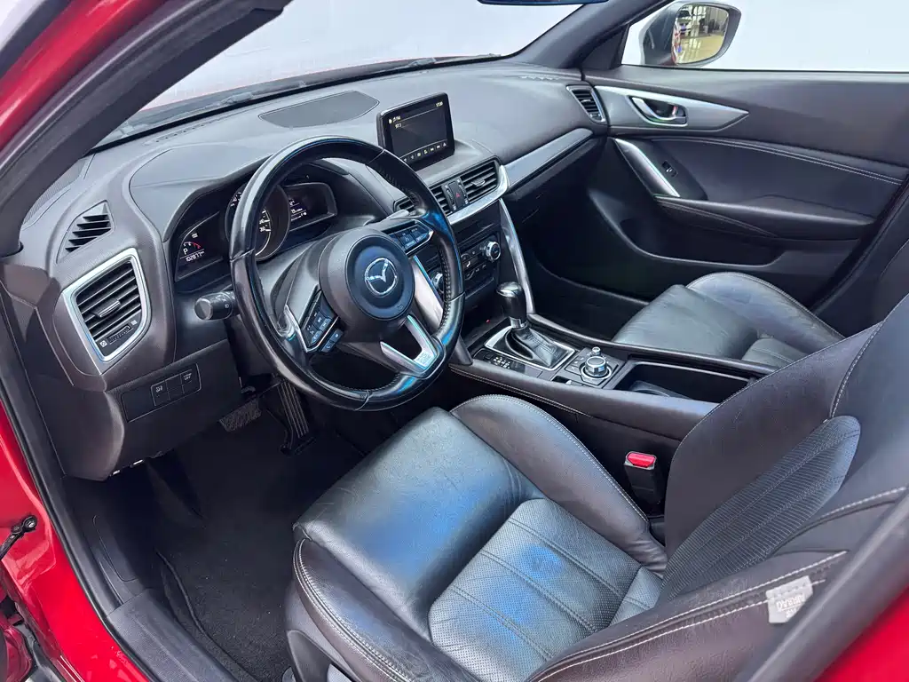 Mazda CX-4 2018 — фото 4