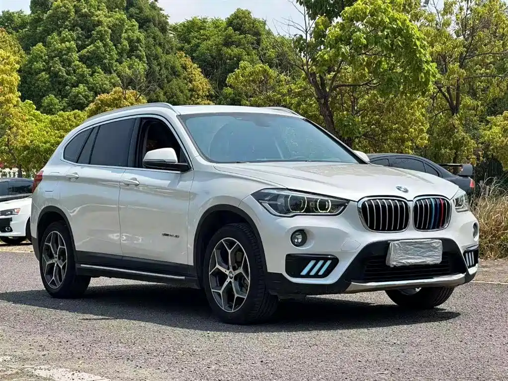 BMW X1 2018 — фото 1