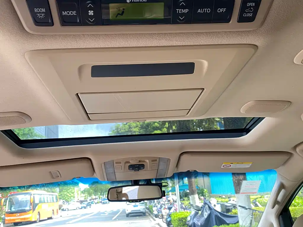 Toyota Alphard 2012 — фото 13