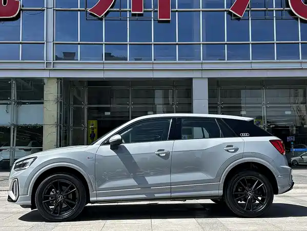 Audi Q2L 2022