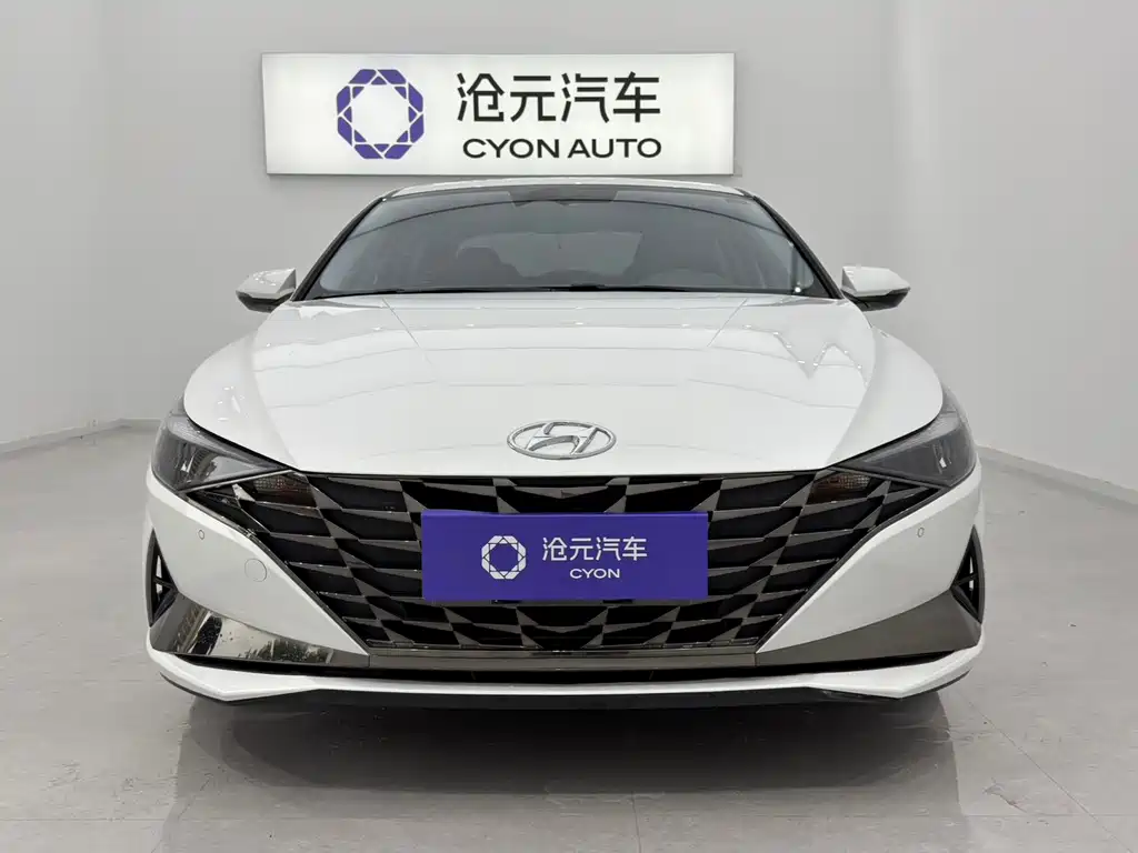 Hyundai Elantra 2022