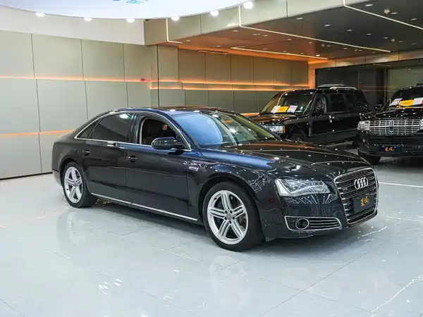 Audi A8 2012