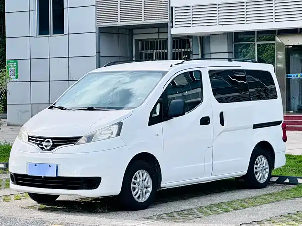 Nissan NV200 2013