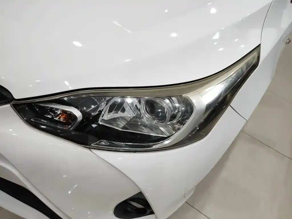 Toyota Yaris L 2019 — фото 24