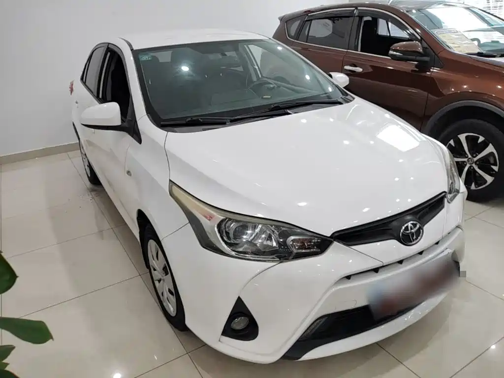 Toyota Yaris L 2019 — фото 4