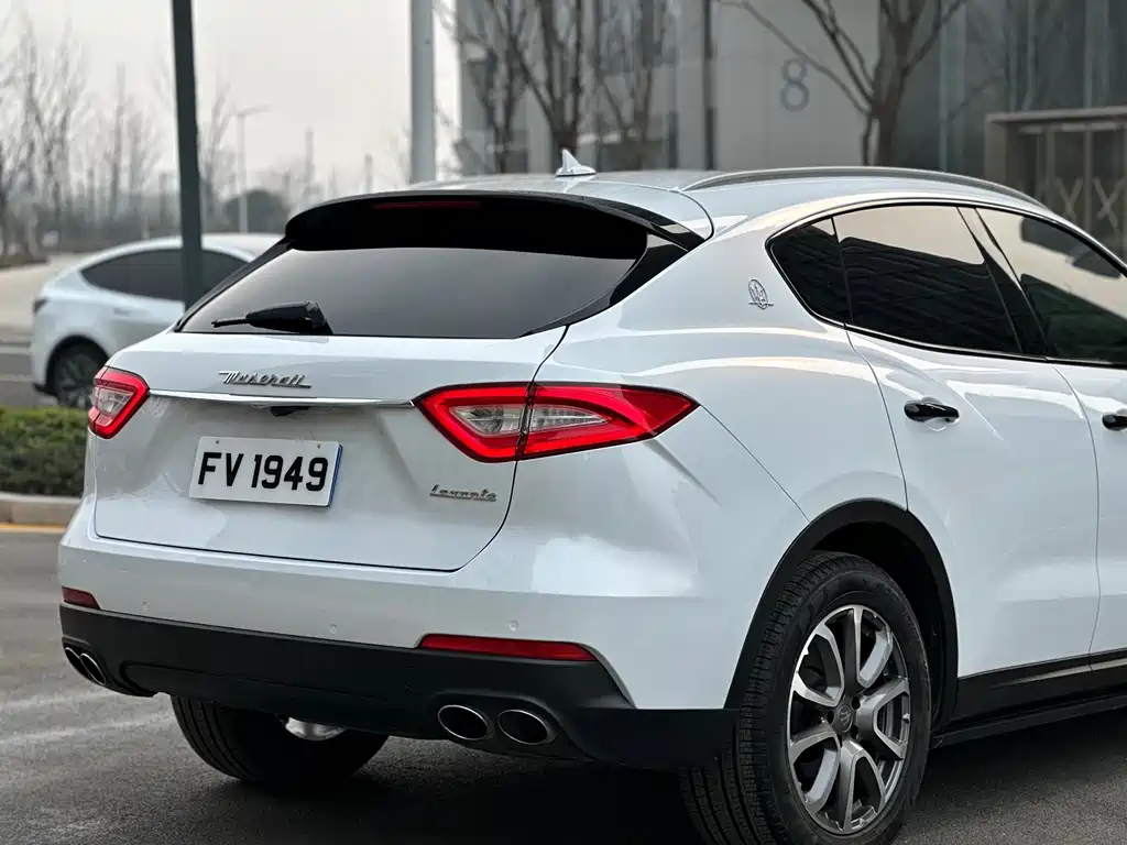 Maserati Levante 2017 — фото 29