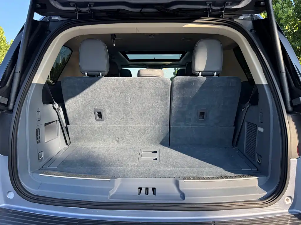 Lincoln Navigator 2019 — фото 34