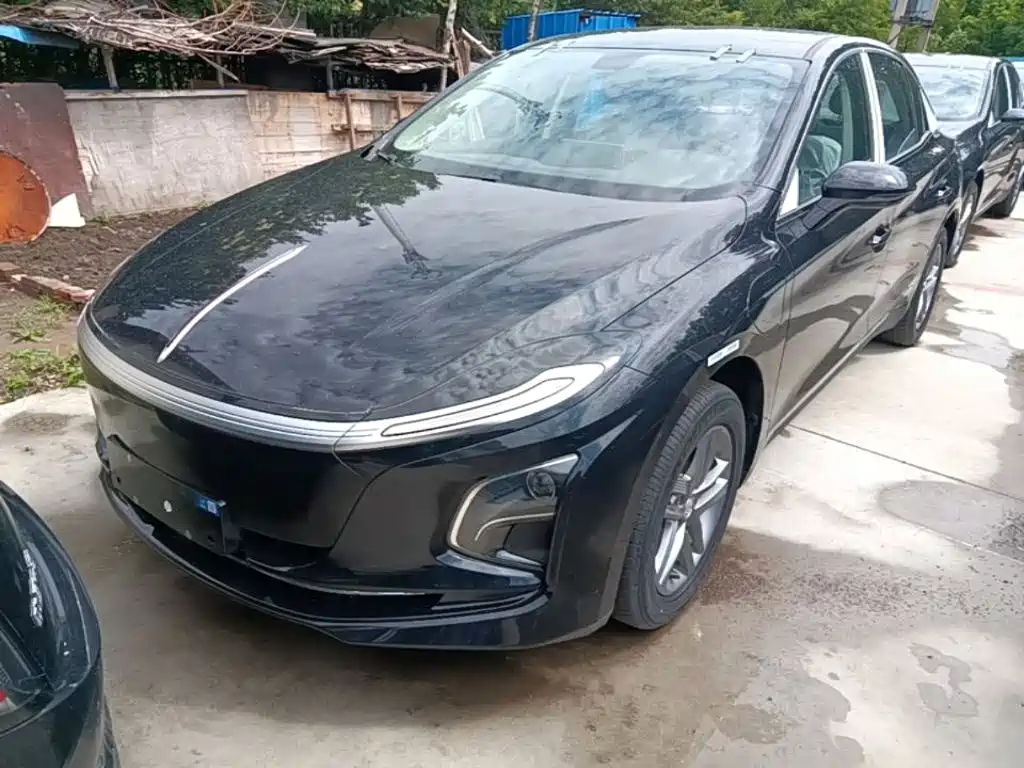 Hongqi E-QM5 2026