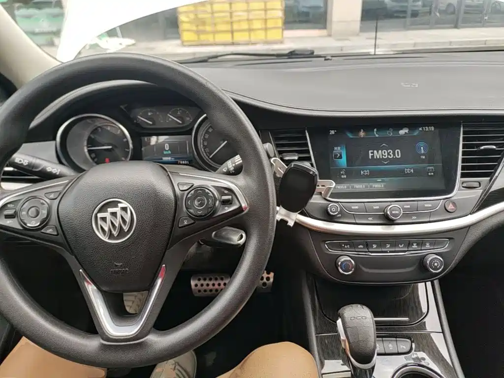 Buick Verano 2017 — фото 10