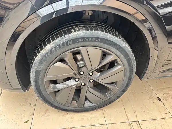 Li Auto L9 2022