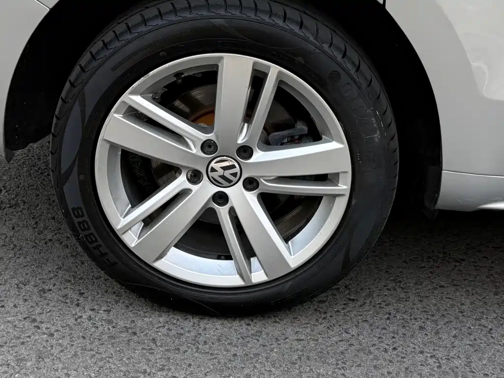 Volkswagen Sharan 2018 — фото 23