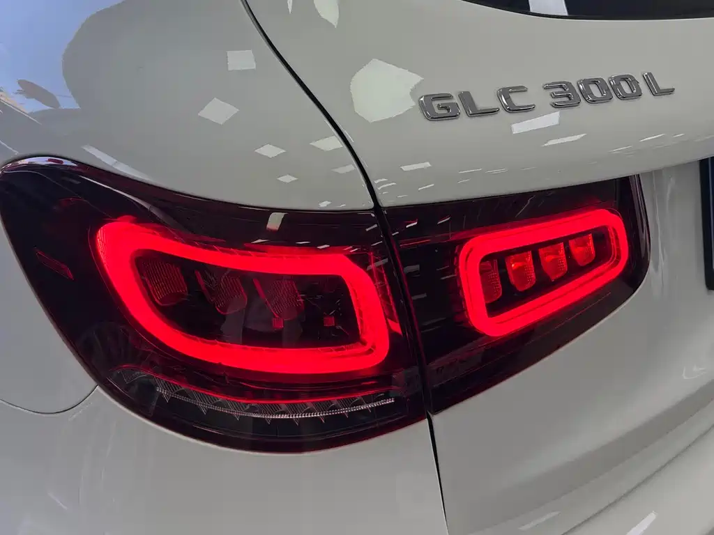 Mercedes-Benz GLC 2020 — фото 11