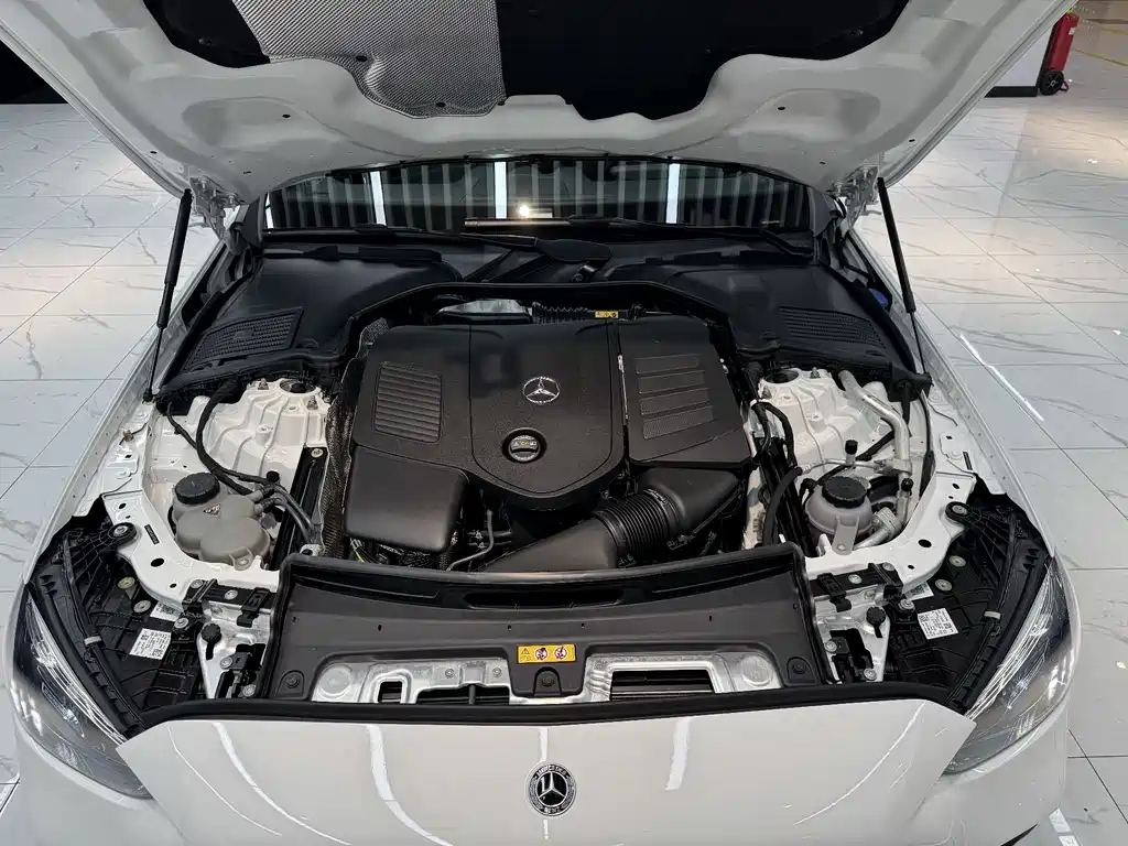 Mercedes-Benz C-Class 2024 — фото 12