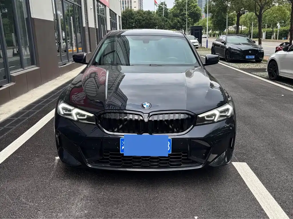 BMW 3 Series 2023