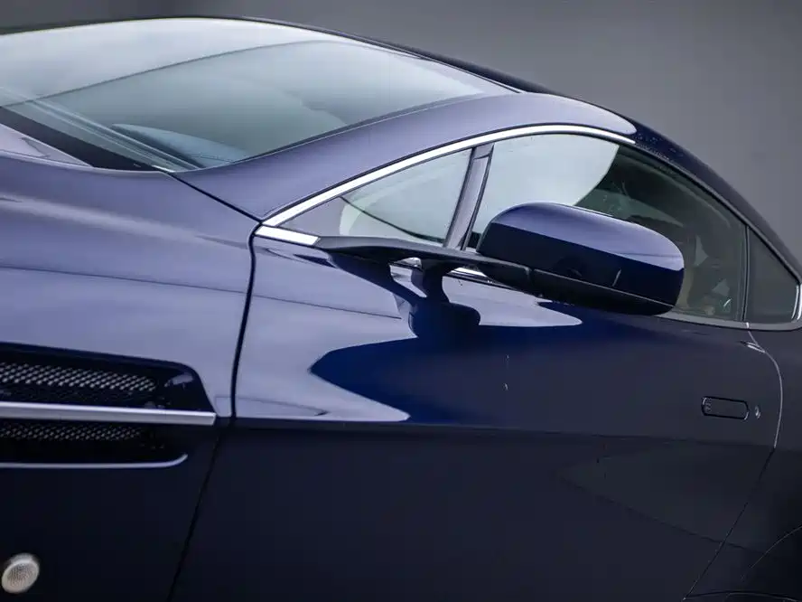 Aston Martin V8 Vantage 2009 — фото 8