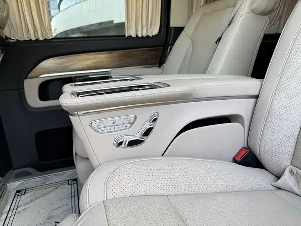 Mercedes-Benz V-Class 2023