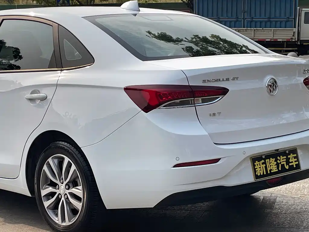 Buick Excelle 2019 — фото 20