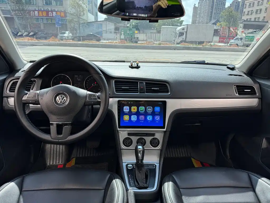 Volkswagen Gran Lavida 2015