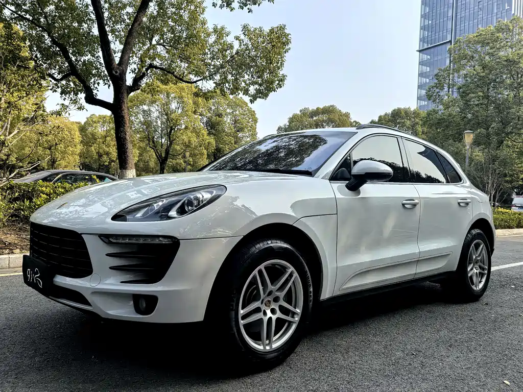 Porsche Macan 2016 — фото 1