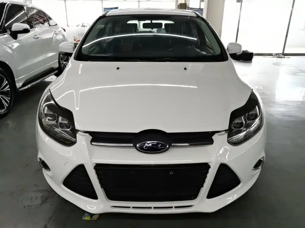 Ford Focus 2015 — фото 3