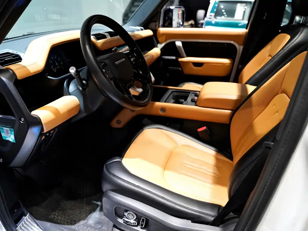 Land Rover Defender 2021 — фото 13