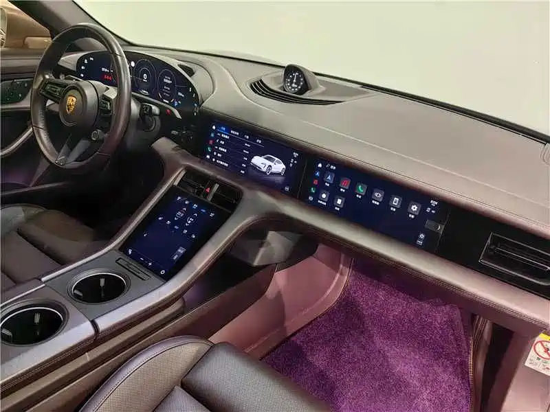 Porsche Taycan 2022 — фото 10