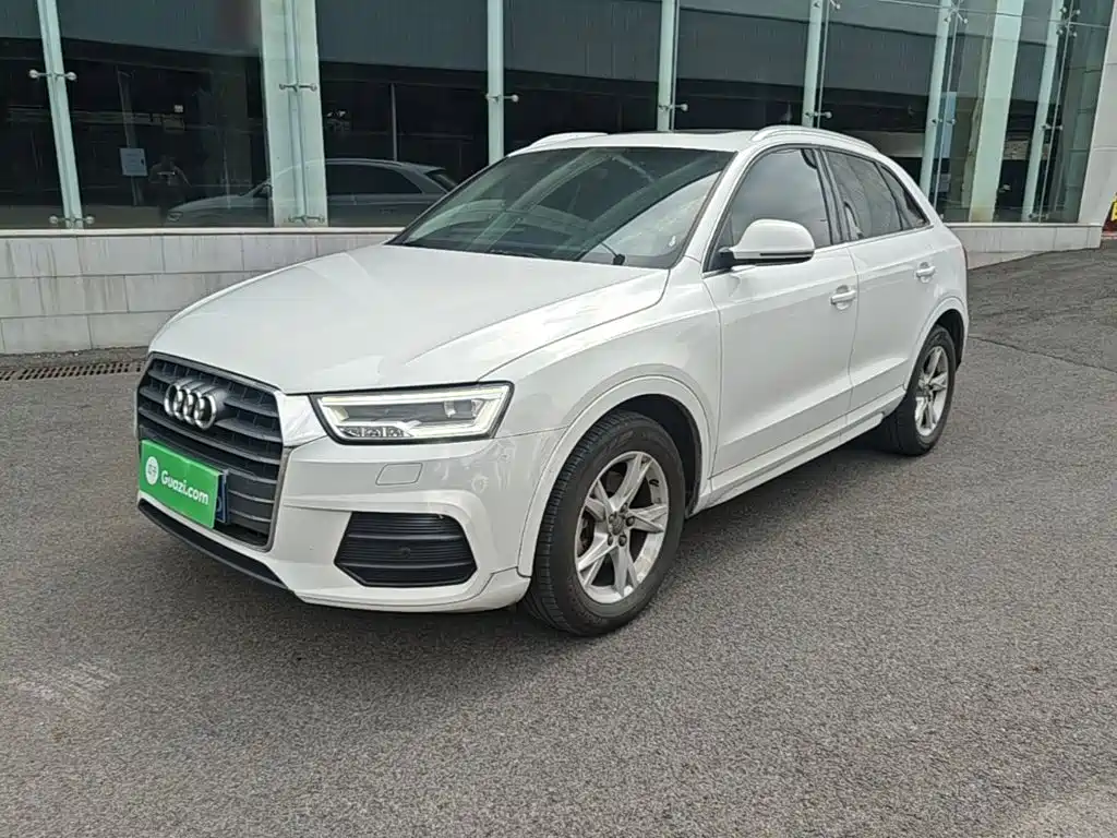 Audi Q3 2019 — фото 1
