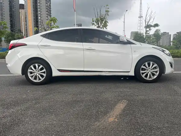 Hyundai Elantra Langdong 2017