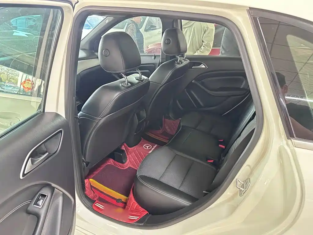 Mercedes-Benz B-Class 2015 — фото 13