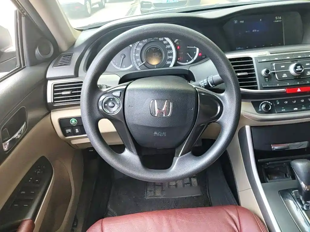 Honda Accord 2016 — фото 11