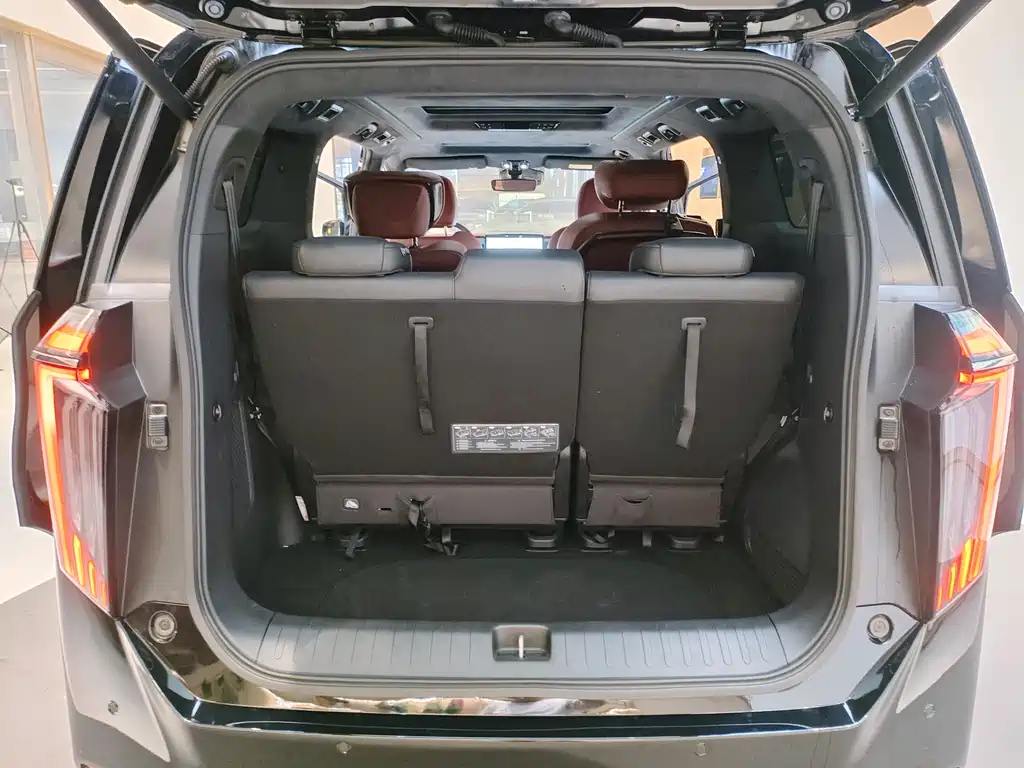 GAC Motor Trumpchi E9 2026 — фото 17