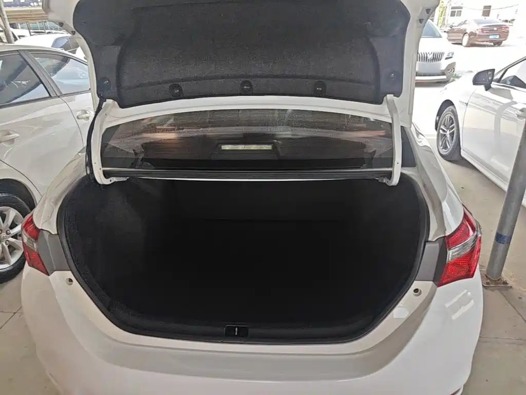Toyota Corolla 2019 — фото 19