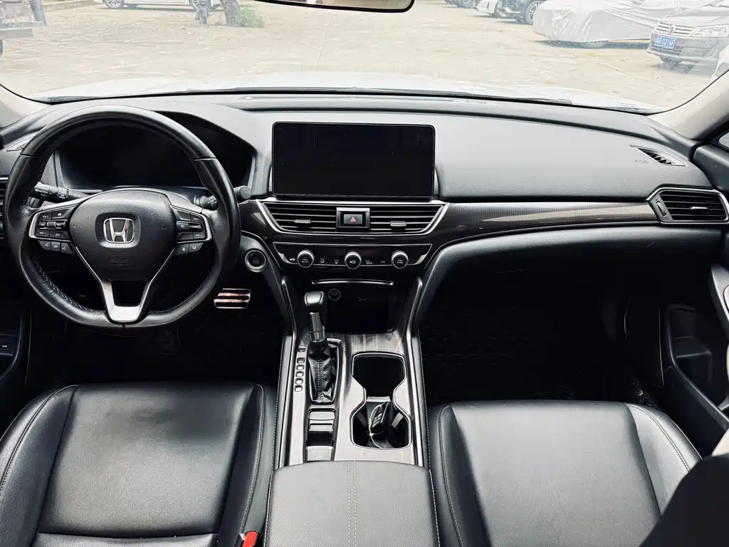 Honda Accord 2023 — фото 25