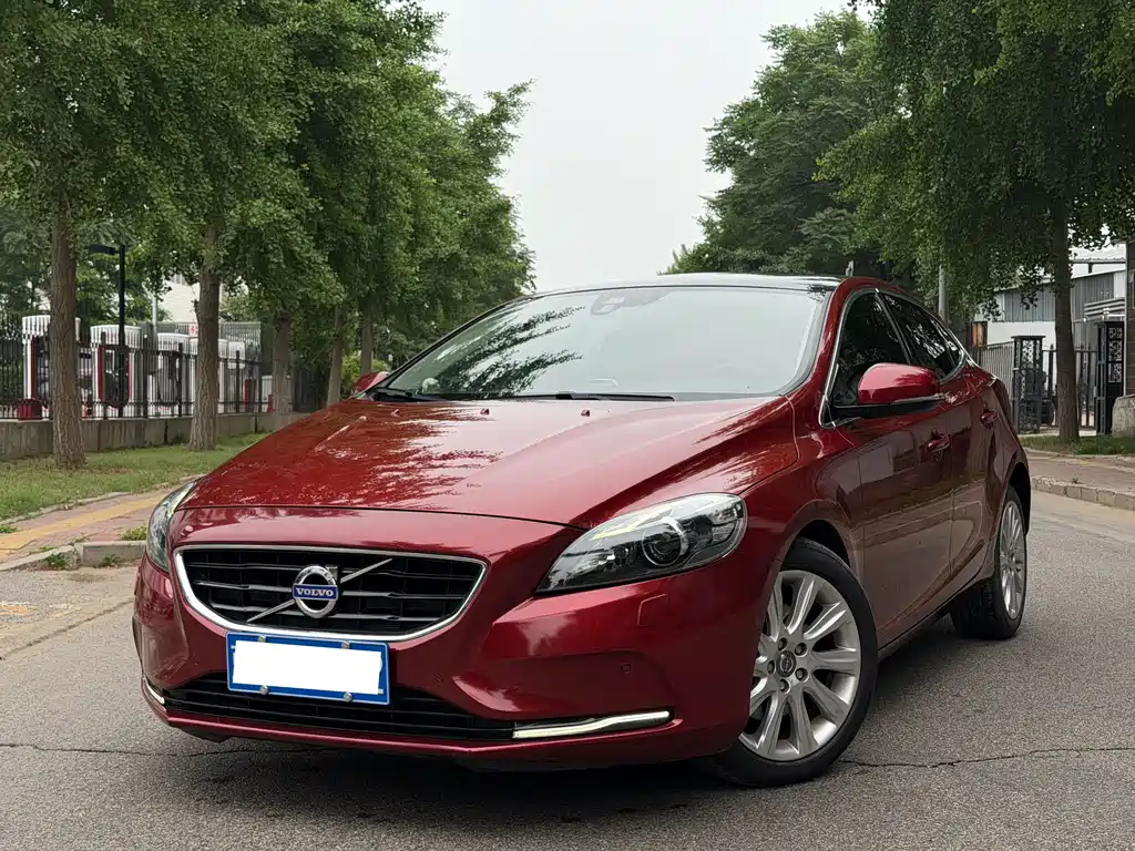 Volvo V40 2014
