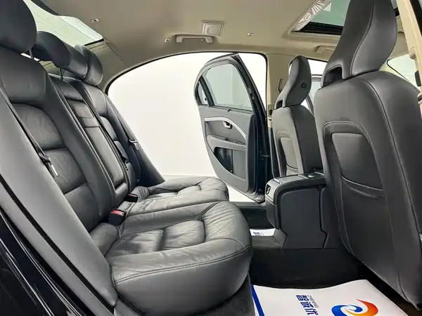 Volvo S80L 2015