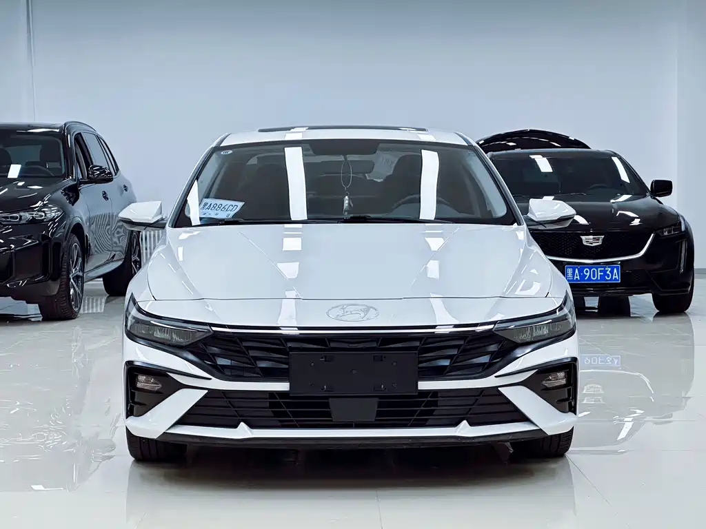Hyundai Elantra 2024