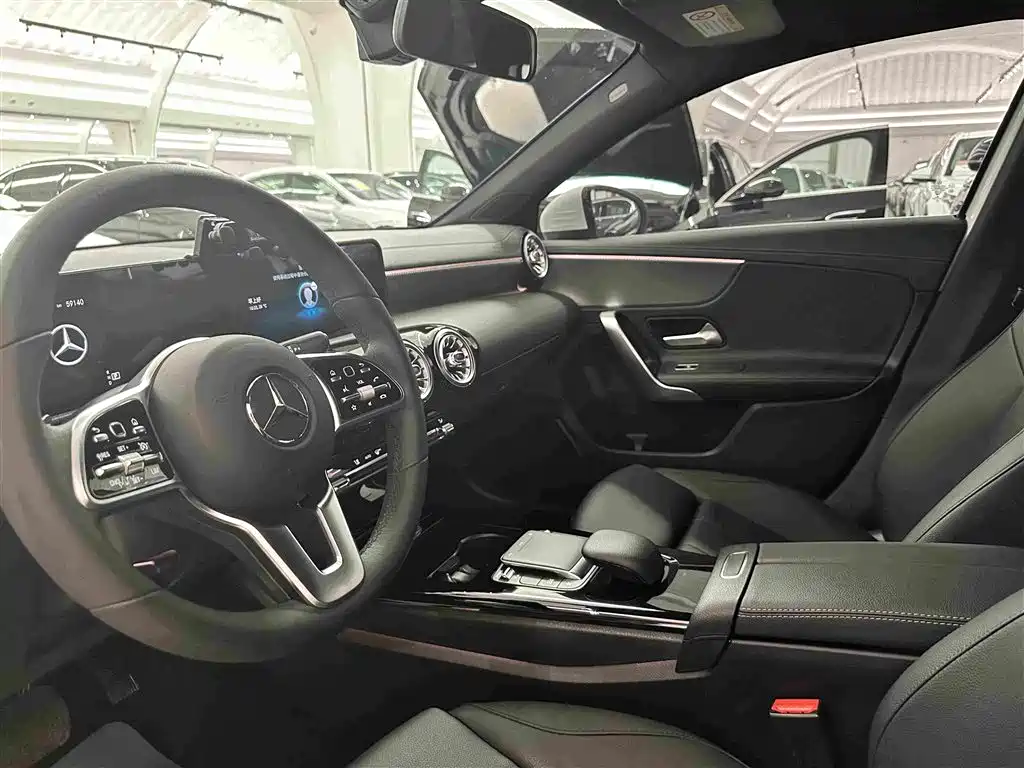 Mercedes-Benz A-Class 2021 — фото 5