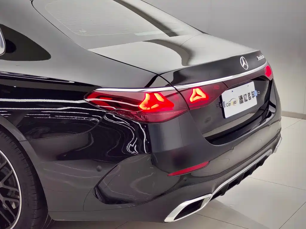 Mercedes-Benz E-Class 2024