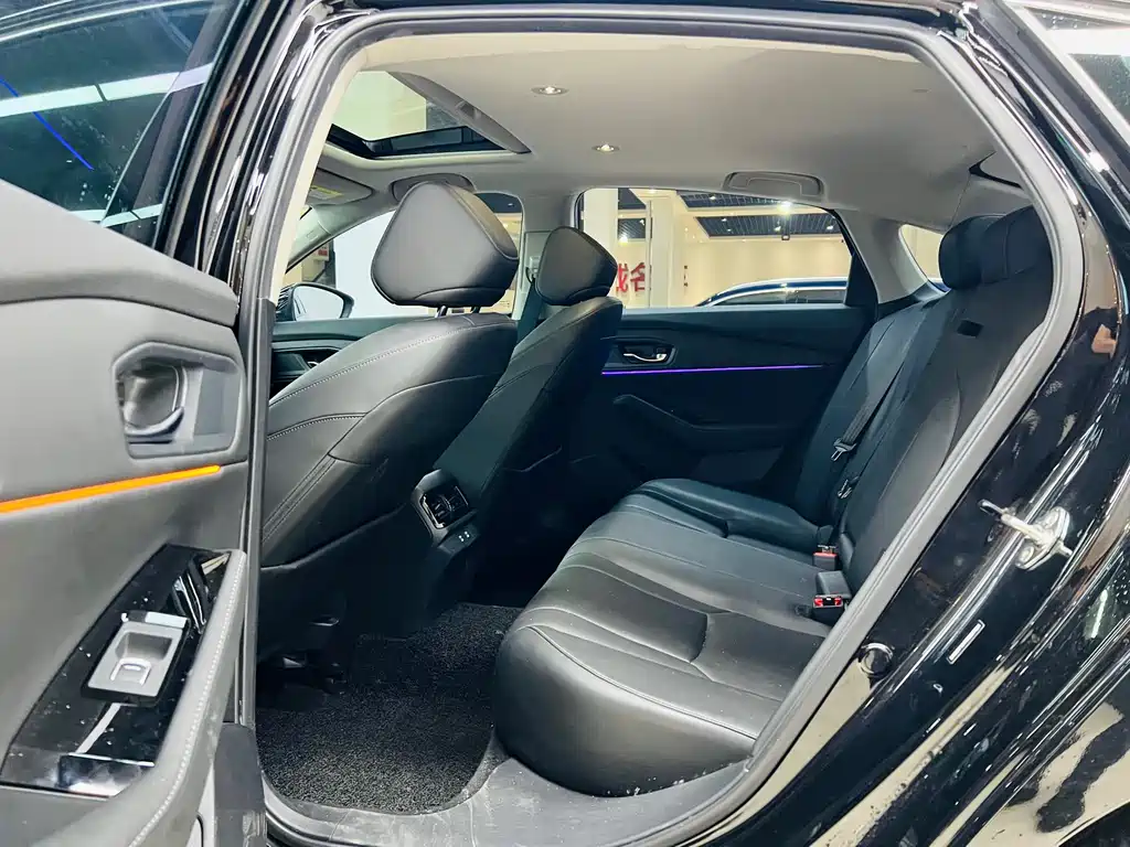 Honda Accord 2023 — фото 10