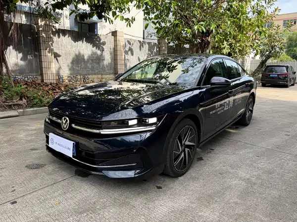 Volkswagen Magotan 2024