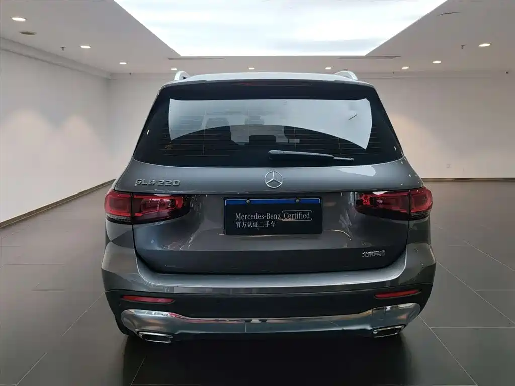 Mercedes-Benz GLB 2023 — фото 4